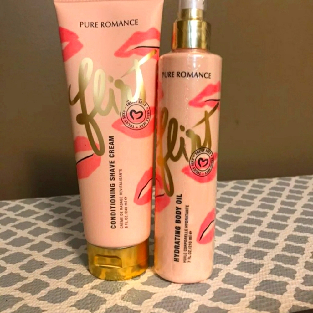 COPY - Coochy shave cream & body oil
